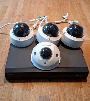 Complete 4MP Hikvision camerabewaking set – 2TB recorder beschikbaar voor biedingen