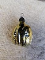 B612 oude kerstbal goud walnoot hoogte 5 cm, Diversen, Kerst, Ophalen of Verzenden, Gebruikt