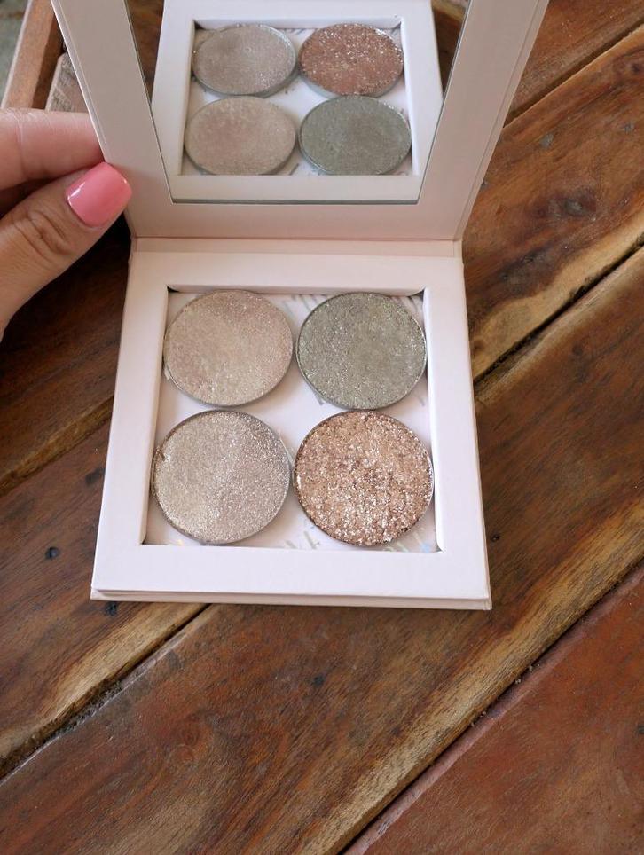 Loye cosmetics oogschaduw doosje, Sieraden, Tassen en Uiterlijk, Uiterlijk | Cosmetica en Make-up, Zo goed als nieuw, Make-up