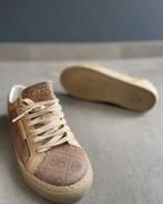 Guess Sneakers Maat 35, Kleding | Dames, Schoenen, Ophalen of Verzenden, Zo goed als nieuw, Beige, Sneakers of Gympen
