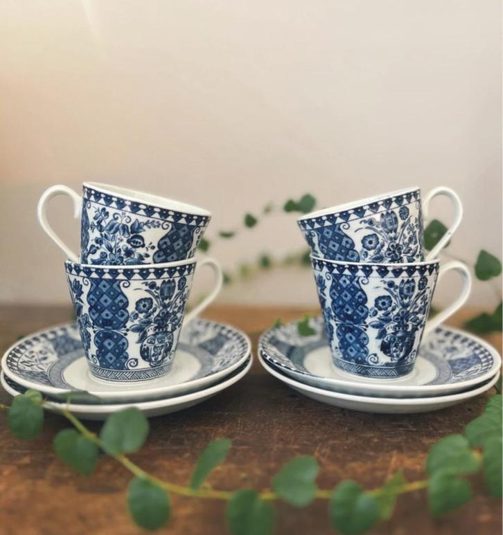 Royal Sphinx King Gustav Kop en Schotels (4), Antiek en Kunst, Antiek | Servies los, Ophalen of Verzenden