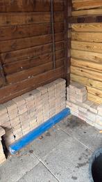 Gratis af te halen stenen, Ophalen, Zo goed als nieuw, 110 cm of meer, Hok