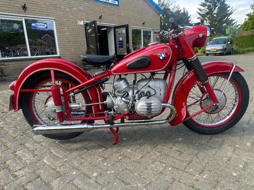 BMW R67-2  BMW R69S en een BMW R50 Zie de tekst en de foto's, Motoren, Motoren | Oldtimers, Toermotor, 12 t/m 35 kW, 2 cilinders