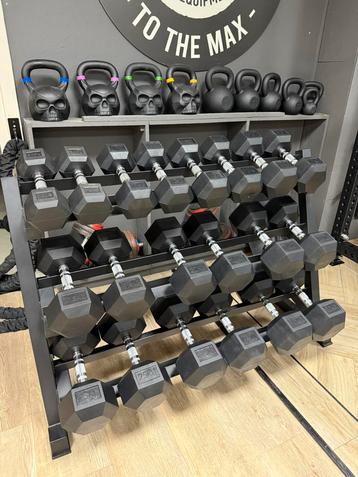 Nieuwe Hexa dumbells 7,5 tot 30 kilo, evt incl 3 laags rek beschikbaar voor biedingen