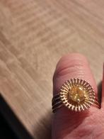 Saffier - 18 kt goud - Geel goud - Ring, Nieuw, Goud, Met edelsteen, 17 tot 18