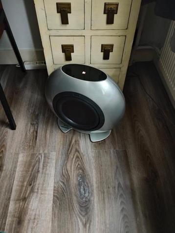 Kef HTB2 actieve 10 inch design subwoofer 250 Watt rms beschikbaar voor biedingen