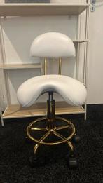 Behandel stoel wit met goud nieuw, Huis en Inrichting, Tafels | Salontafels, Ophalen of Verzenden