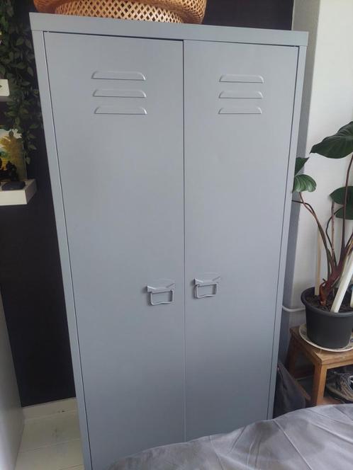 Grijze locker kledingkast, Huis en Inrichting, Kasten | Kledingkasten, Zo goed als nieuw, 150 tot 200 cm, 50 tot 100 cm, 50 tot 75 cm