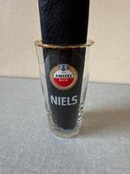 NIEUWSTAAT bierglas AMSTEL met naam NIELS gegraveerd, Ophalen of Verzenden, Zo goed als nieuw, Glas of Glazen, Amstel