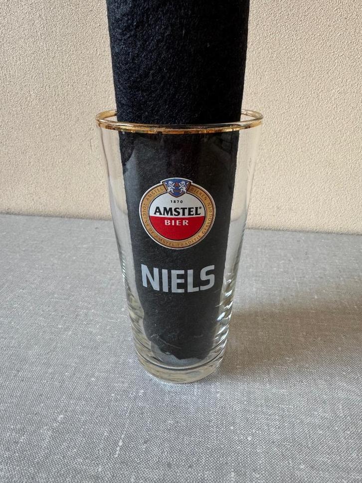 NIEUWSTAAT bierglas AMSTEL met naam NIELS gegraveerd, Verzamelen, Biermerken, Zo goed als nieuw, Glas of Glazen, Amstel, Ophalen of Verzenden