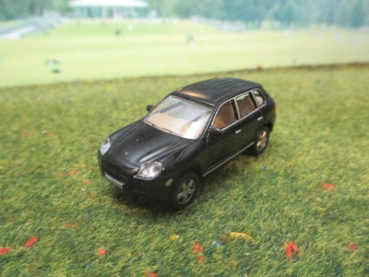 Porsche Cayenne Turbo - Schuco zwart, Hobby en Vrije tijd, Modelauto's | 1:87, Zo goed als nieuw, Auto, Schuco, Ophalen of Verzenden