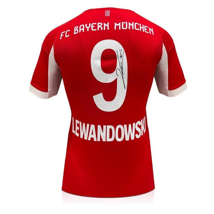 Robert Lewandowski gesigneerd Bayern 2025-26 voetbalshirt, Verzamelen, Sportartikelen en Voetbal, Nieuw, Shirt, Buitenlandse clubs