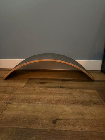 Wobbel original balance board met vilt beschikbaar voor biedingen