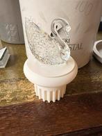 Swarovski Zwaan met Plateau - Inclusief Doos & Certificaat, Ophalen of Verzenden, Zo goed als nieuw, Figuurtje