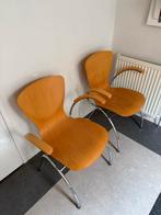 Set van 2 houten stoelen met armleuningen, Gebruikt, Twee, Bruin, Ophalen of Verzenden