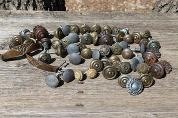 Brocante - Knappe knoppen! beschikbaar voor biedingen