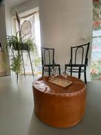 Gezellig en knus! Mooie Leder look poef, Ophalen of Verzenden, Gebruikt, Rond, 50 tot 75 cm