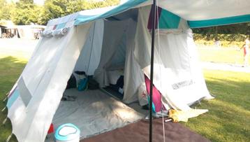Mooie 2 persoons tent beschikbaar voor biedingen