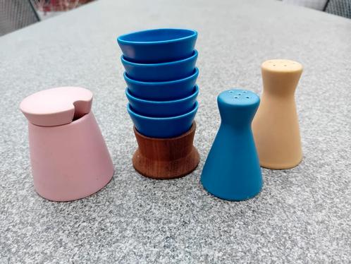 Flora Gouda Mosterd peper zout en eierdoppen Pastel keramiek, Huis en Inrichting, Keuken | Servies, Zo goed als nieuw, Overige typen