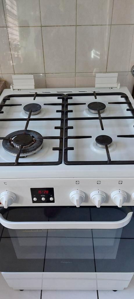 Pelgrim fornuis met kookplaat op gas en elektrische oven, Witgoed en Apparatuur, Fornuizen, Gebruikt, Vrijstaand, Elektrisch, 4 kookzones