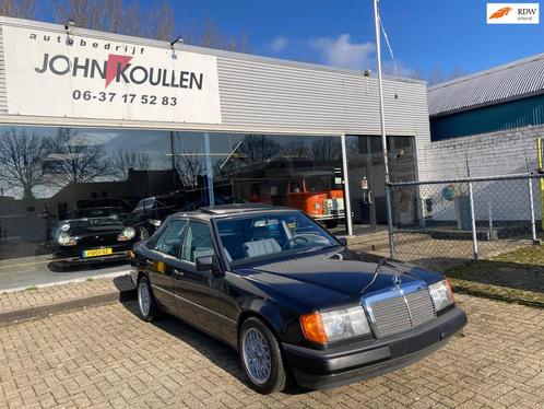 Mercedes-Benz 200-500 (W124) 230 E 84000 km, Auto's, Mercedes-Benz, Te koop, 200-Serie, Benzine, Sedan, Handgeschakeld, Origineel Nederlands