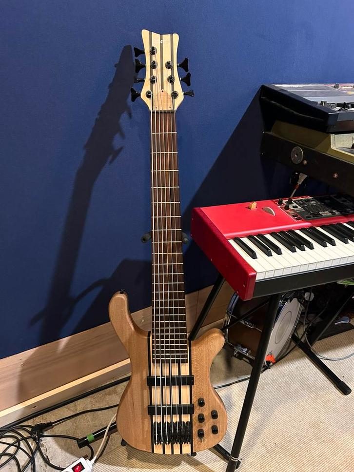 Mammoth 7 snarige bas van Fazley, Muziek en Instrumenten, Snaarinstrumenten | Gitaren | Bas, Ophalen