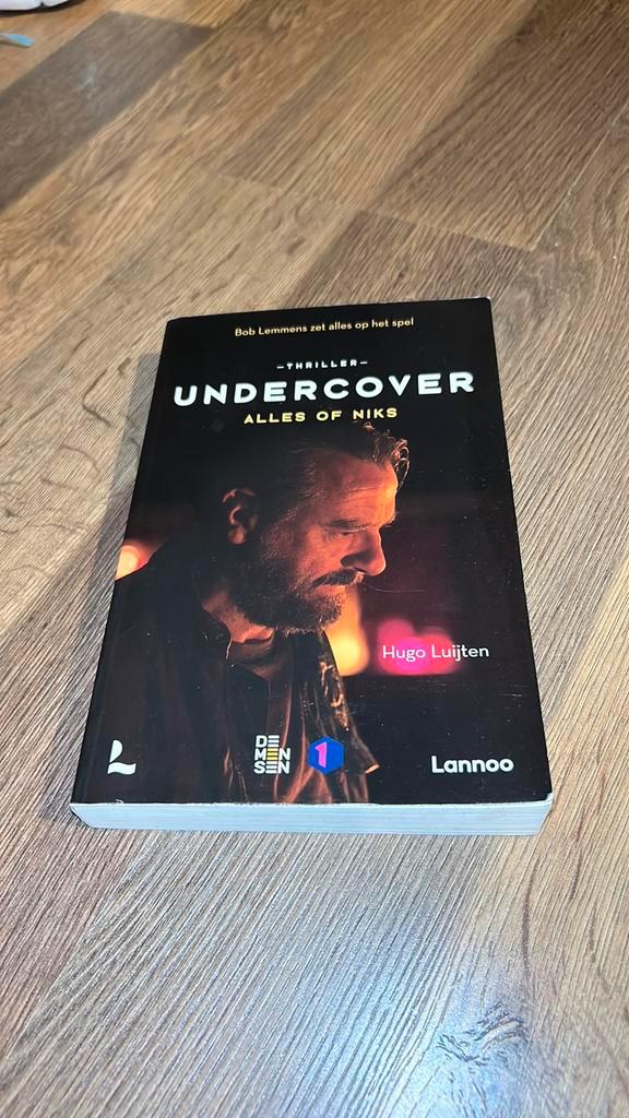 Undercover, Boeken, Detectives, Zo goed als nieuw, Ophalen of Verzenden