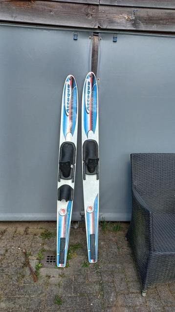 Waterski's  beschikbaar voor biedingen