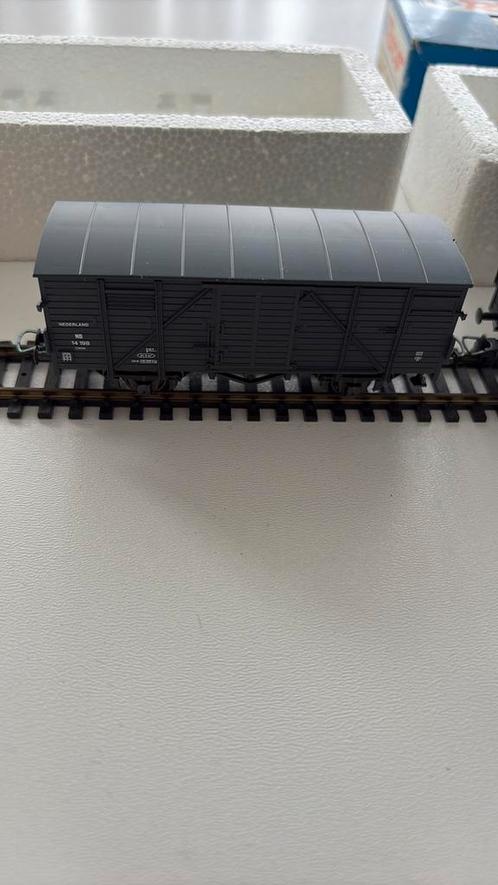 Roco 46006 2 gesloten goederenwagons NS (2), Hobby en Vrije tijd, Modeltreinen | H0, Nieuw, Wagon, Gelijkstroom, Roco, NS, Ophalen of Verzenden