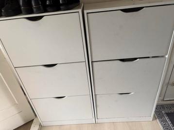 Schoenenkasten beschikbaar voor biedingen