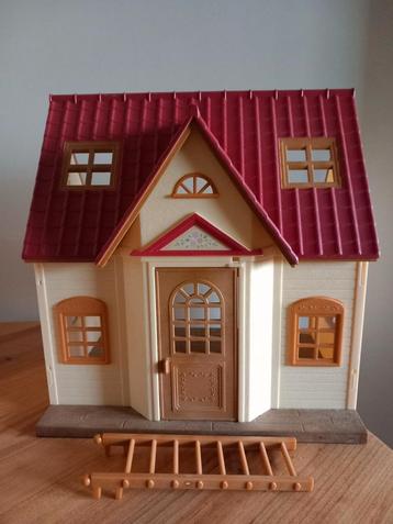 Sylvanian families leeg startershuis met puntdak/trap beschikbaar voor biedingen
