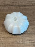 Vintage Nina Ricci Fleur de Fleurs Zeep, Ophalen of Verzenden, Gebruikt, Bad & Douche
