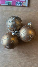 3 goudkleurige kerstballen, Ophalen, Zo goed als nieuw