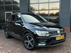 Volkswagen Tiguan 1.4 TSI 150PK Pano, trekhaak, ACC, Voorwielaandrijving, Stof, Zwart, Zwart