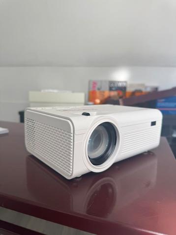 Lenco LPJ-300WH LCD Projector with Bluetooth beschikbaar voor biedingen