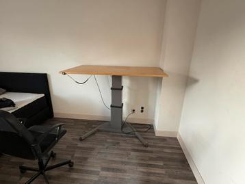 Elektronisch bureau - In hoogte verstelbaar! beschikbaar voor biedingen