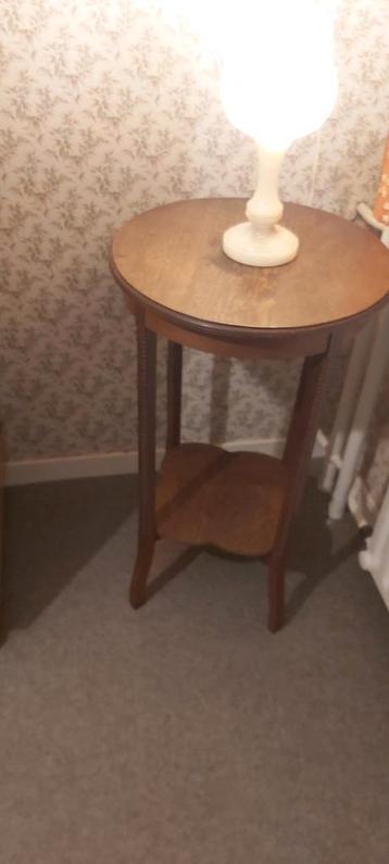 Houten vintage Tafeltje / Side Table beschikbaar voor biedingen