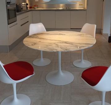 kussens tulipe vervanging stoelen eero saarinen , tafels  beschikbaar voor biedingen
