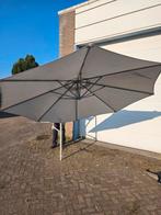 Parasol en rvs vogelhuisje, Ophalen, Zo goed als nieuw