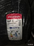 Nieuwe Vredestein Quatrac Pro 235/40R18, Ophalen, 18 inch, Nieuw, 235 mm