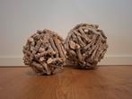 Decoratie ballen gemaakt van houten, Ophalen