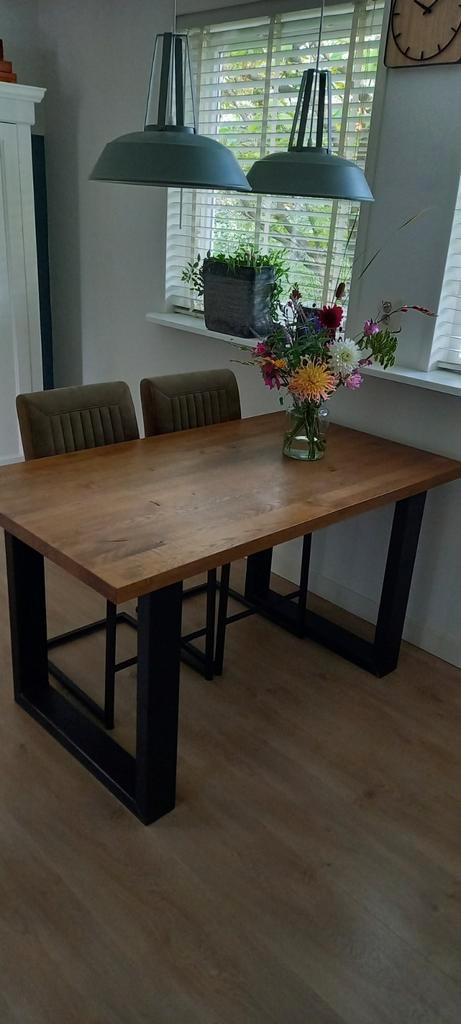 Eettafel massief hout met stalen U poten 140 x 80, Huis en Inrichting, Tafels | Eettafels, Zo goed als nieuw, 50 tot 100 cm, 100 tot 150 cm