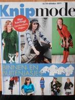 Knipmode oktober 2011 met bijlage met 24 extra modellen, Hobby en Vrije tijd, Kledingpatronen, Ophalen of Verzenden, Zo goed als nieuw