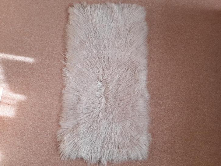 Schapenvellen Afghaans Lam Tibetaans Zilvergrijs 1 Tafel, Huis en Inrichting, Woonaccessoires | Plaids en Woondekens, Nieuw, Ophalen of Verzenden