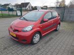 Toyota Aygo Toyota Aygo 1.0-12V Comfort Navigator-AIRCO-NAVI, Auto's, Toyota, Voorwielaandrijving, Euro 5, Stof, Gebruikt