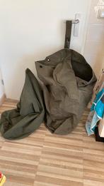 Twee grote leger plunjezakken, Ophalen, Landmacht, Nederland