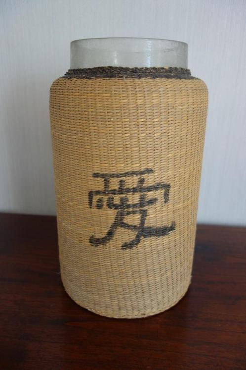 Glazen vaas met Lioyd Loom afgewerkt, Antiek en Kunst, Antiek | Vazen, Ophalen of Verzenden