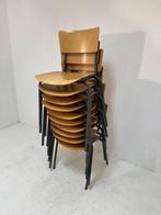 Partij houtenkantinestoelen gebruikt €17,50, Niet ingevuld, Niet ingevuld, Niet ingevuld