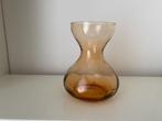 bloembollenvaas, hyacintenglas,  goudamber, gebogen optiek, Antiek en Kunst, Antiek | Glas en Kristal, Verzenden