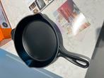 Le Creuset hoge Skillet 26cm Nieuw in Doos, Gietijzer, Nieuw, Ophalen of Verzenden, Keramische plaat